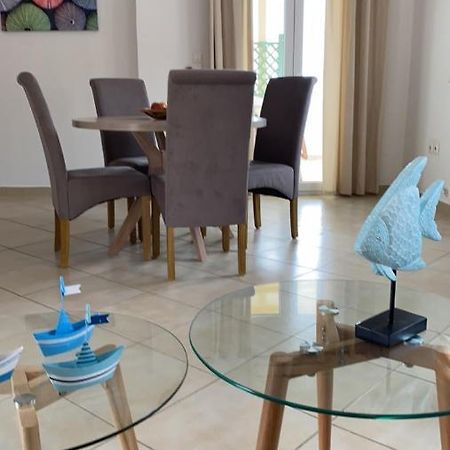 Theasis Apartment Pera Gyalos Bagian luar foto