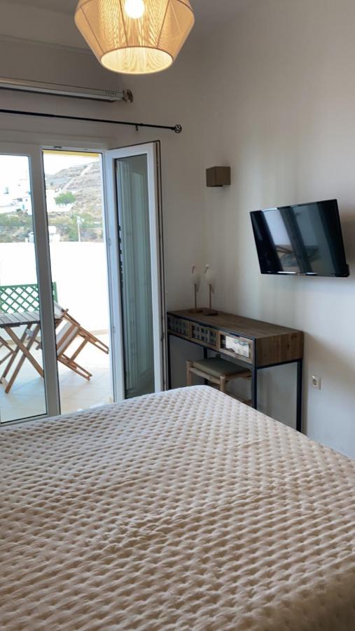 Theasis Apartment Pera Gyalos Bagian luar foto