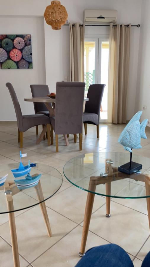 Theasis Apartment Pera Gyalos Bagian luar foto